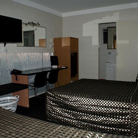 Black Diamond Motel Blackwater Extérieur photo