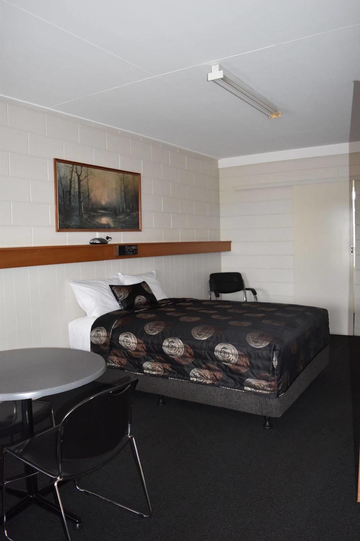 Black Diamond Motel Blackwater Extérieur photo