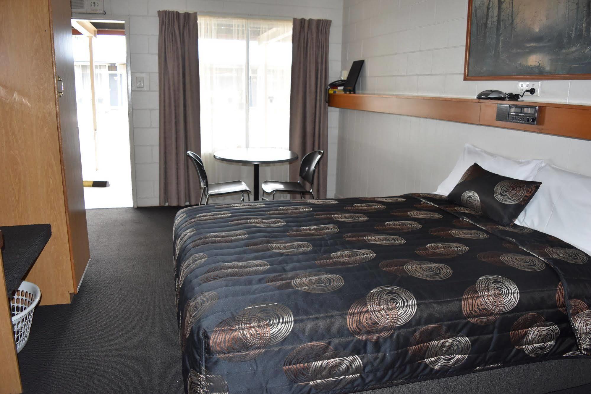Black Diamond Motel Blackwater Extérieur photo