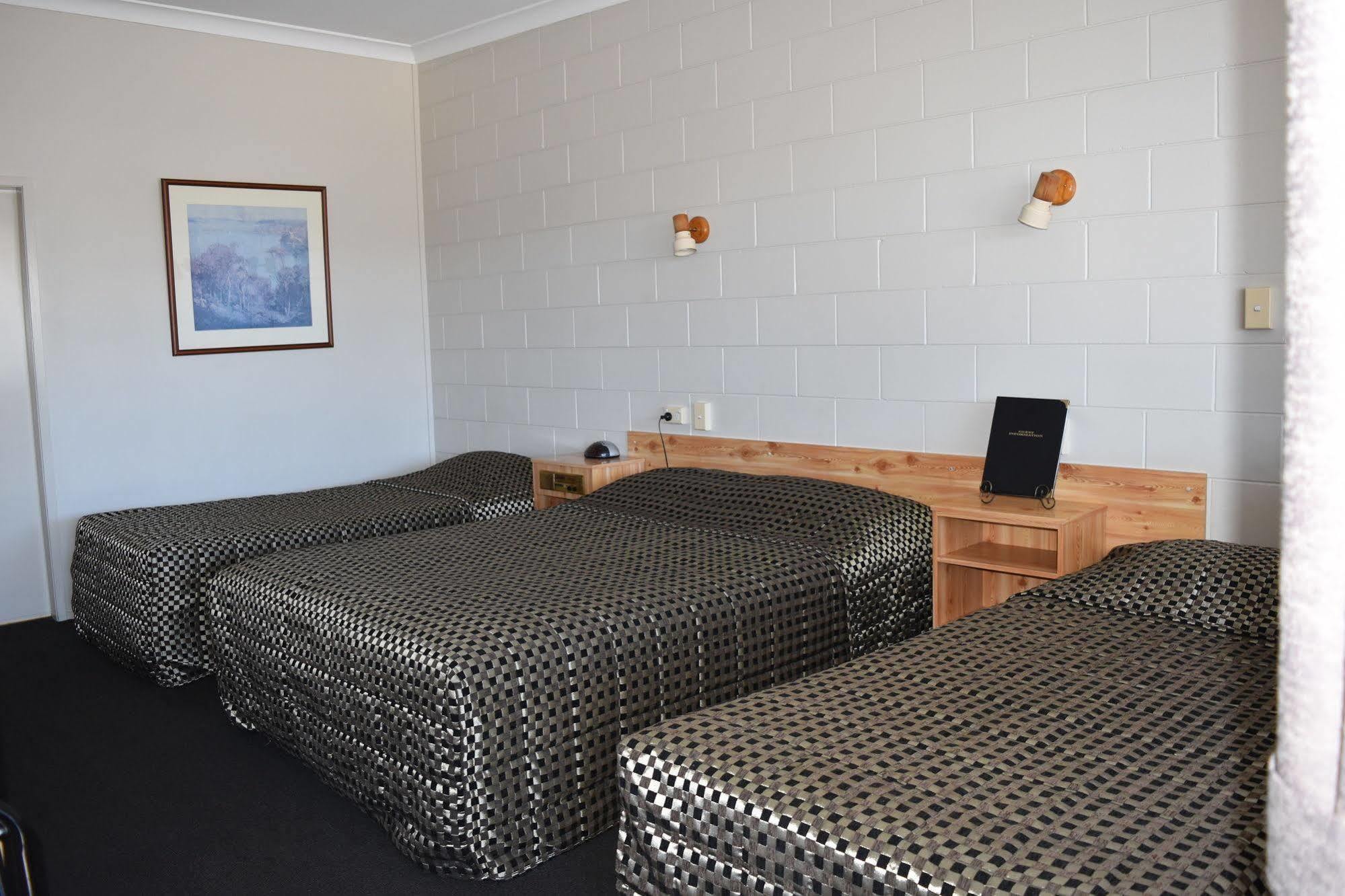 Black Diamond Motel Blackwater Extérieur photo