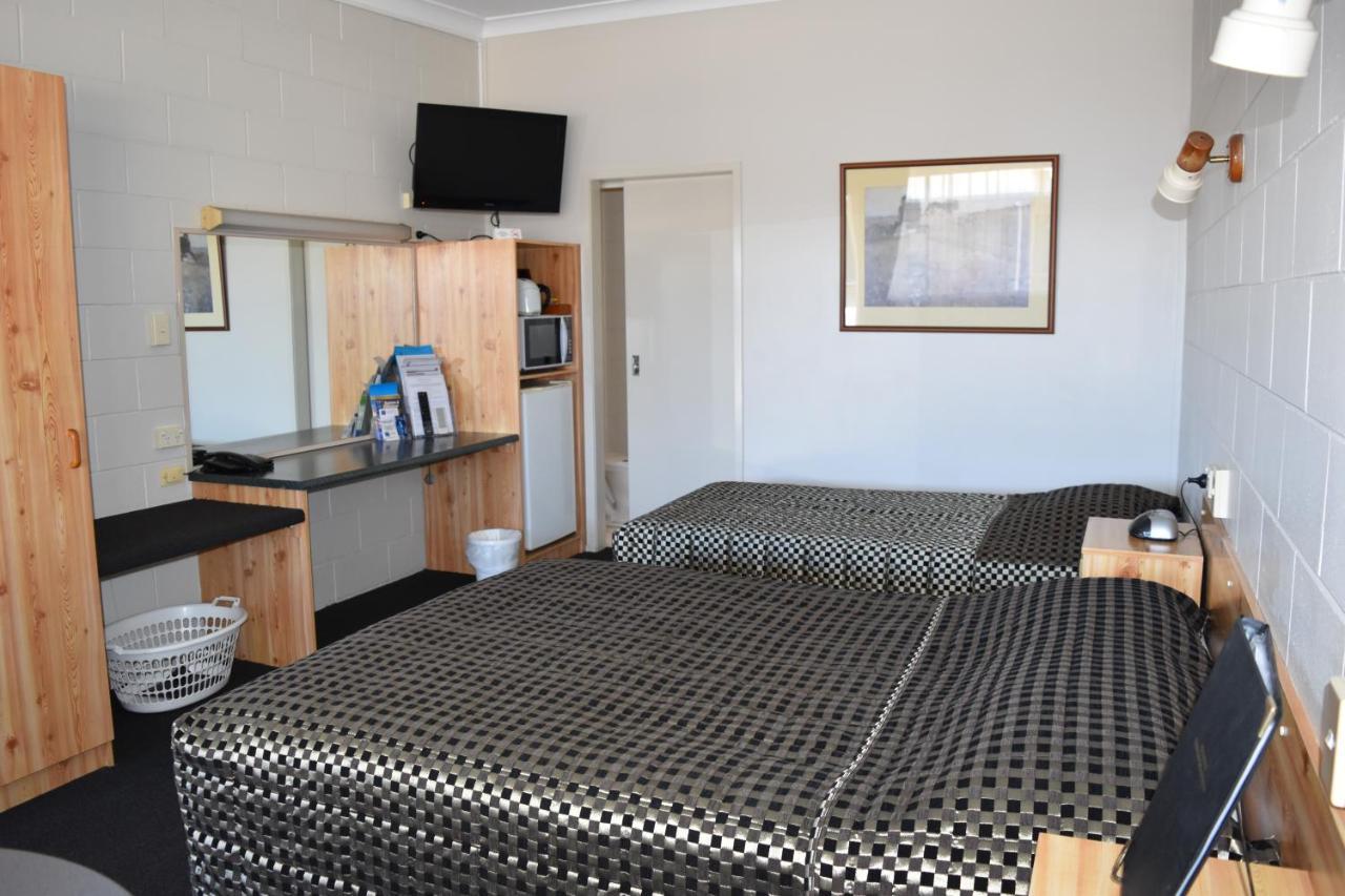 Black Diamond Motel Blackwater Extérieur photo